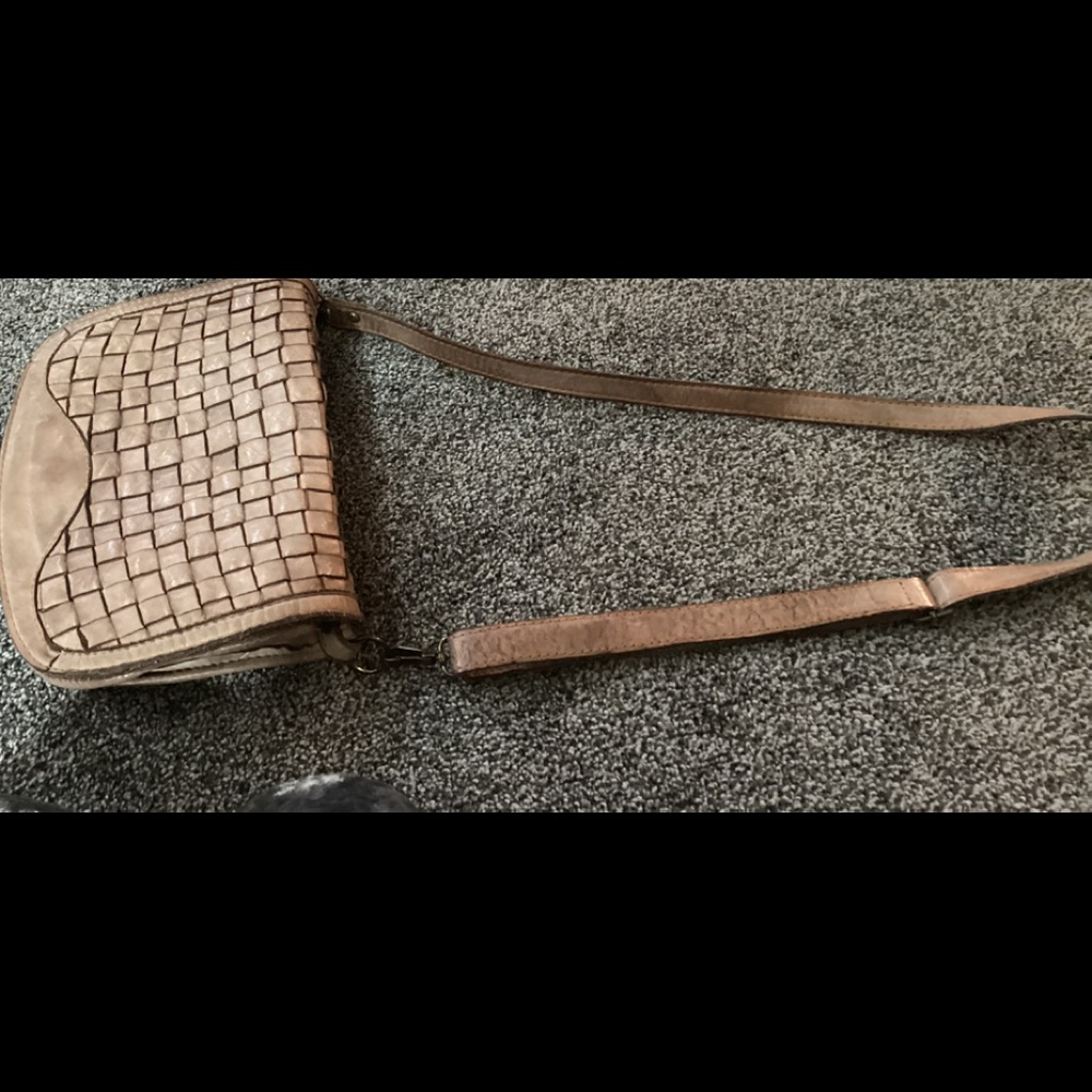 Bayside leather crossbody bag